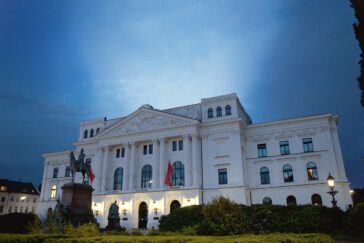 Zeise Open Air zu Gast im Altonaer Rathaus