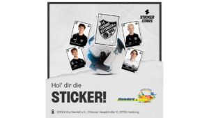 Stickeralbum des FC Teutonia Ottensen mit Spielerstickern und Ball